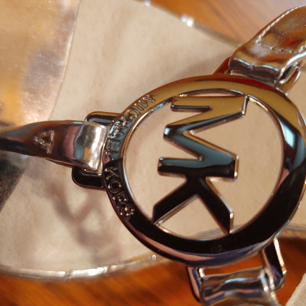 New in Box - Michael Kors wedge sandal - size 9.5 - Picture 6 of 8